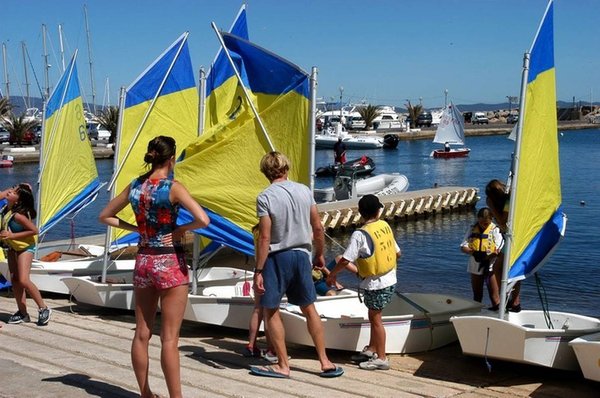 Les écoles de voile à Hyères : Un aperçu